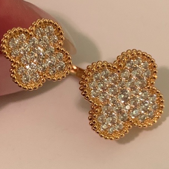 18 K gold four leaf clover gorgeous Adjustable Ring fits size 7-8-9 - Picture 4 of 9